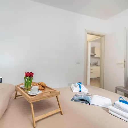 Rotondo Dream With Shared Pool - Happy Apartment *