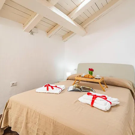 Rotondo Dream With Shared Pool - Happy Apartment