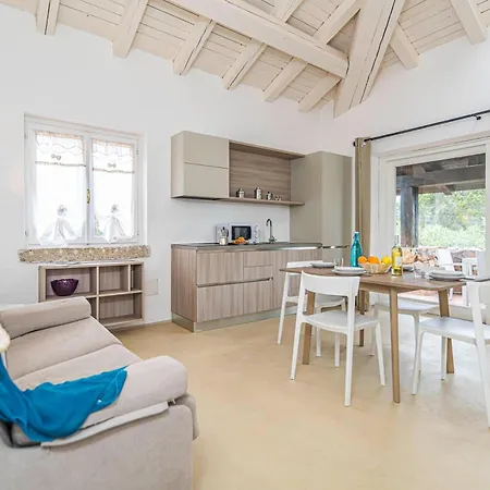 Rotondo Dream With Shared Pool - Happy