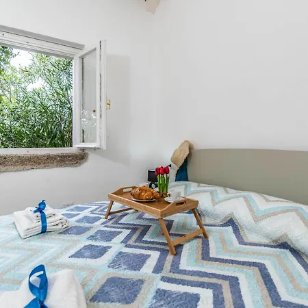 Rotondo Dream With Shared Pool - Happy
